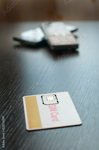 SIM card and mobile phone