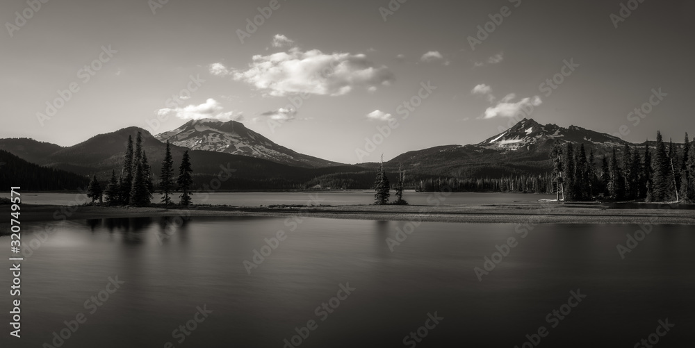 Lakes and Mountains - Central Oregon - Sparks Lake