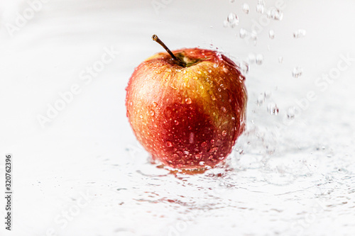 Jabłko i woda