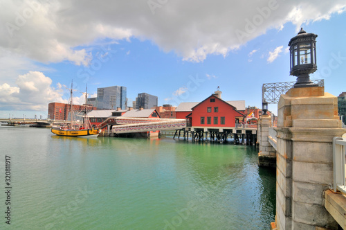 Boston– miasto w północno-wschodniej części Stanów Zjednoczonych, stolica stanu Massachusetts.