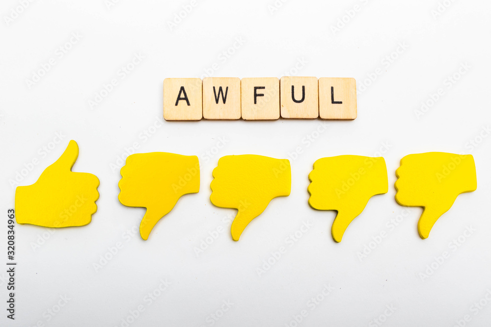 Obraz premium Thumbs Up Thumbs Down