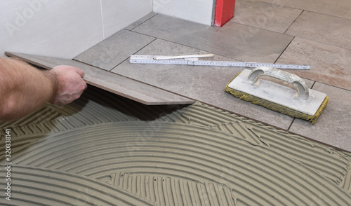 Fotografía Fliesen verlegen