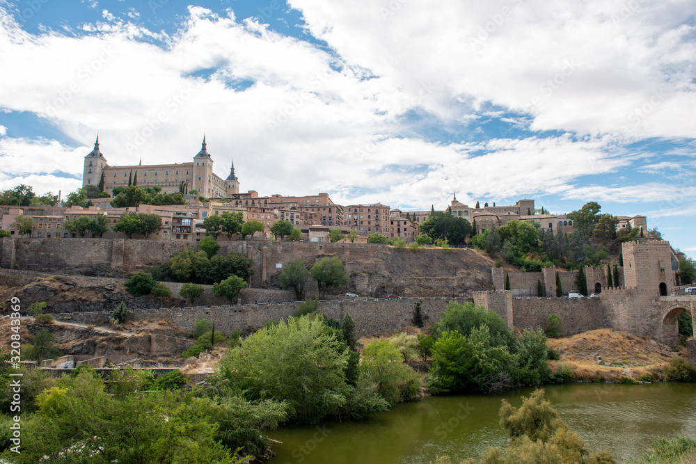Vista panorámica de la ciudad de Toledo, Españ