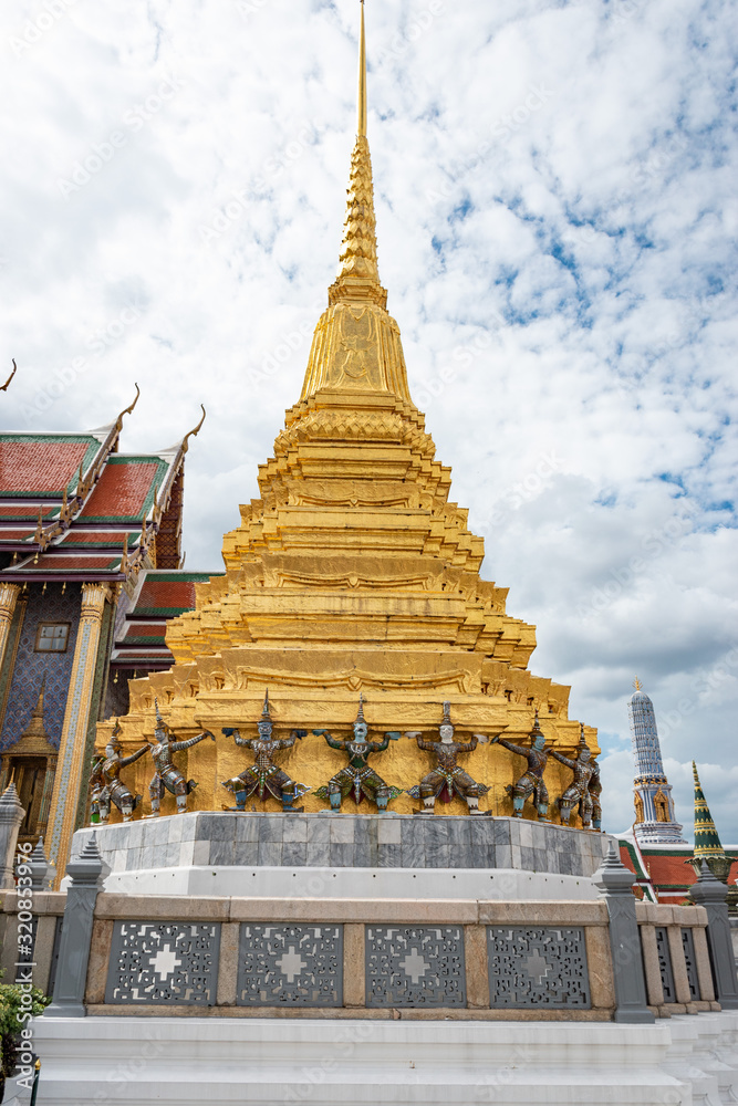 Fototapeta premium Prasat Phra Thep Bidon, Royal Palace in the center of Bangkok ( The Grand Palace ) Thailand