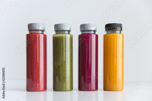 zumos naturales en botella, smoothies