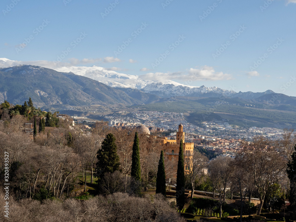 Obraz premium PLACES OF THE ALHAMBRA | BEAUTIFUL COUNTRIES | ALHAMBRA GARDENS