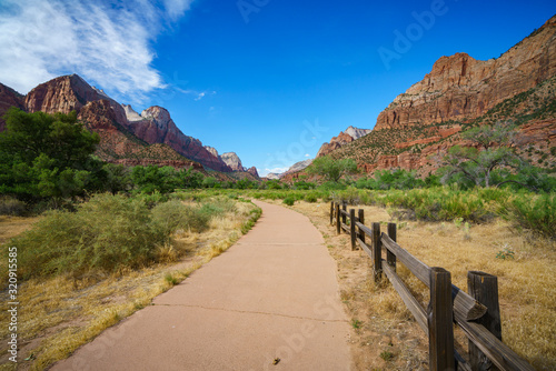 Bilde på lerret the watchman from parus trail in zion national park, usa