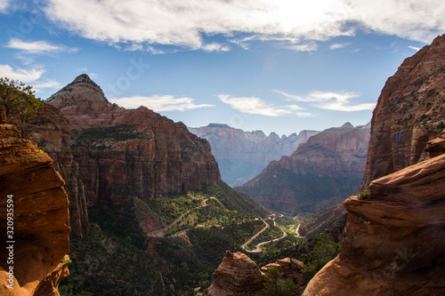 Cuadro en lienzo View of the winding mountain road from Canyon Overlook trail in Zion National Pa