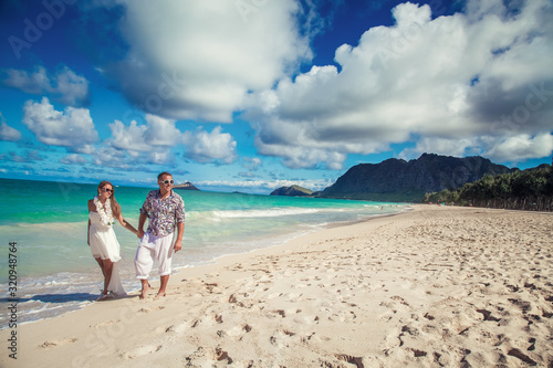 beach vacation couple