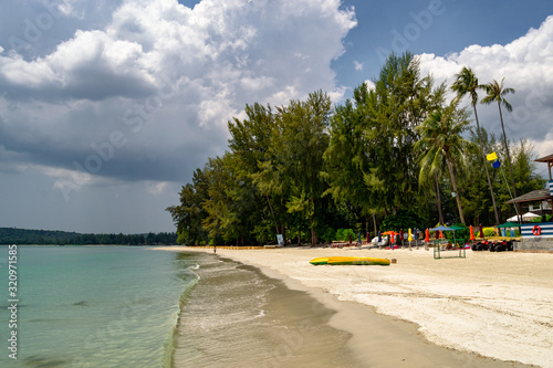 Playa Indonesia Lagoi Bay photo