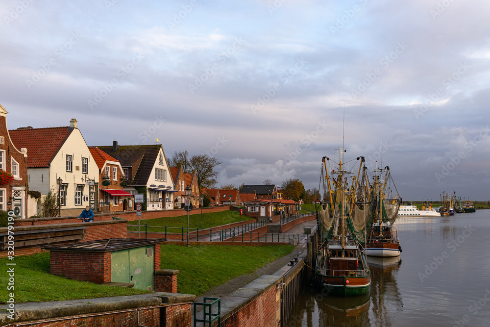 Obraz premium Fischerhafen in Greetsiel