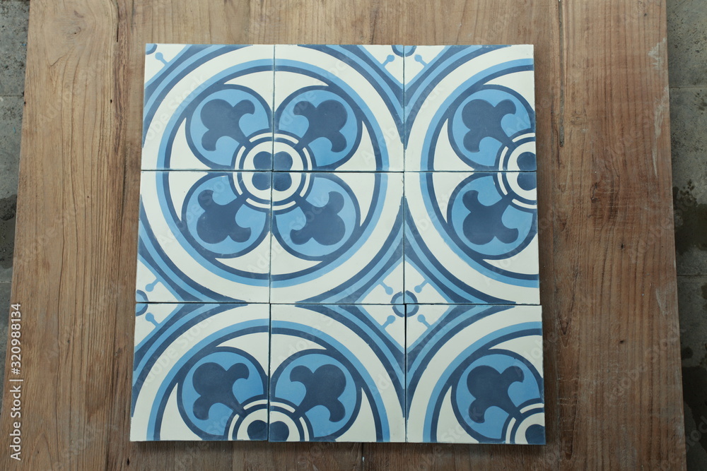 Obraz premium Flower motif tile floor the atmosphere feels luxury and classic.