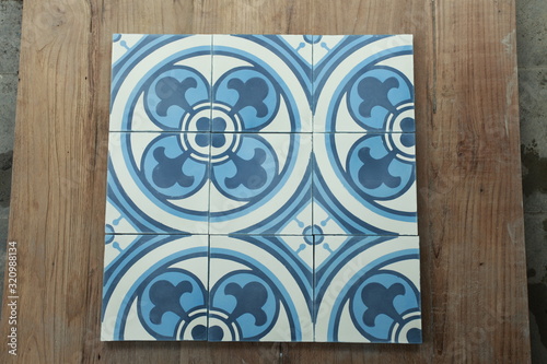 Flower motif tile floor the atmosphere feels luxury and classic.