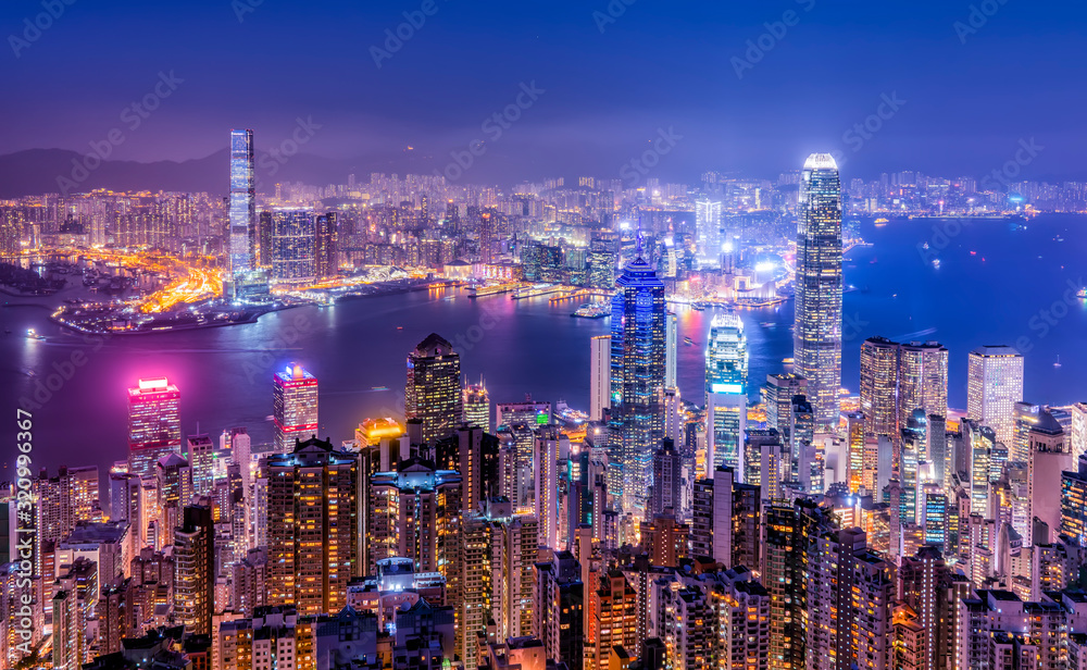 Beautiful night view of Hong Kong.. - obrazy, fototapety, plakaty 