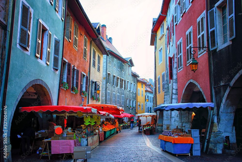 Fototapeta premium old street in annecy