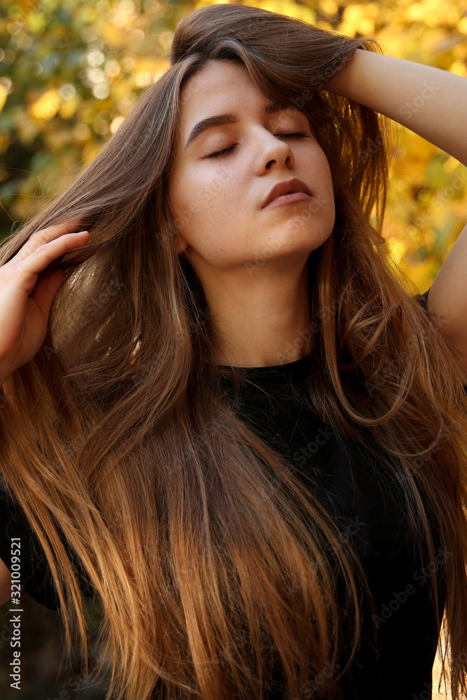 Fototapeta premium Face, portrait, hair, hairstyle, Girl, brunette, brunette woman, travel, woman, female, make up, model, fashion, glamour, lady, sexy, beauty, sexy, fashion, style, street, elegant, 