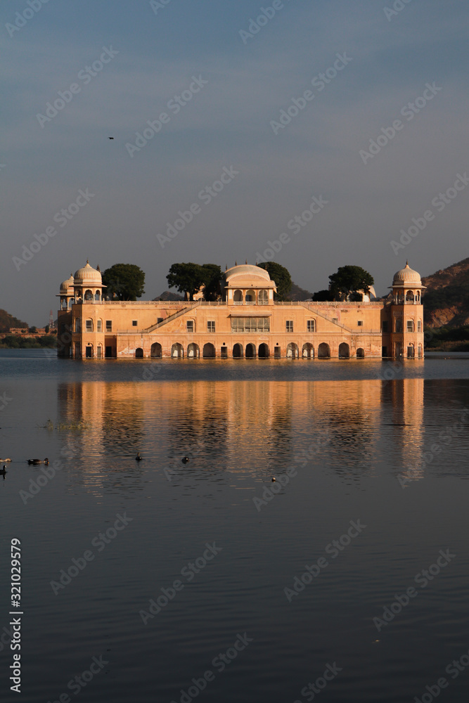 Fototapeta premium jal mahal water palace in Jaipur, rajasthan, india