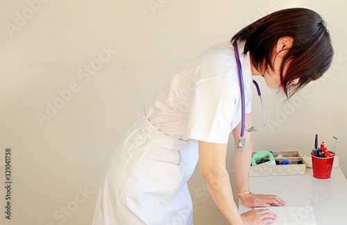 人物　看護師　女性　医療　事務