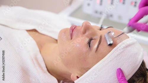 The device is facial cosmetology.