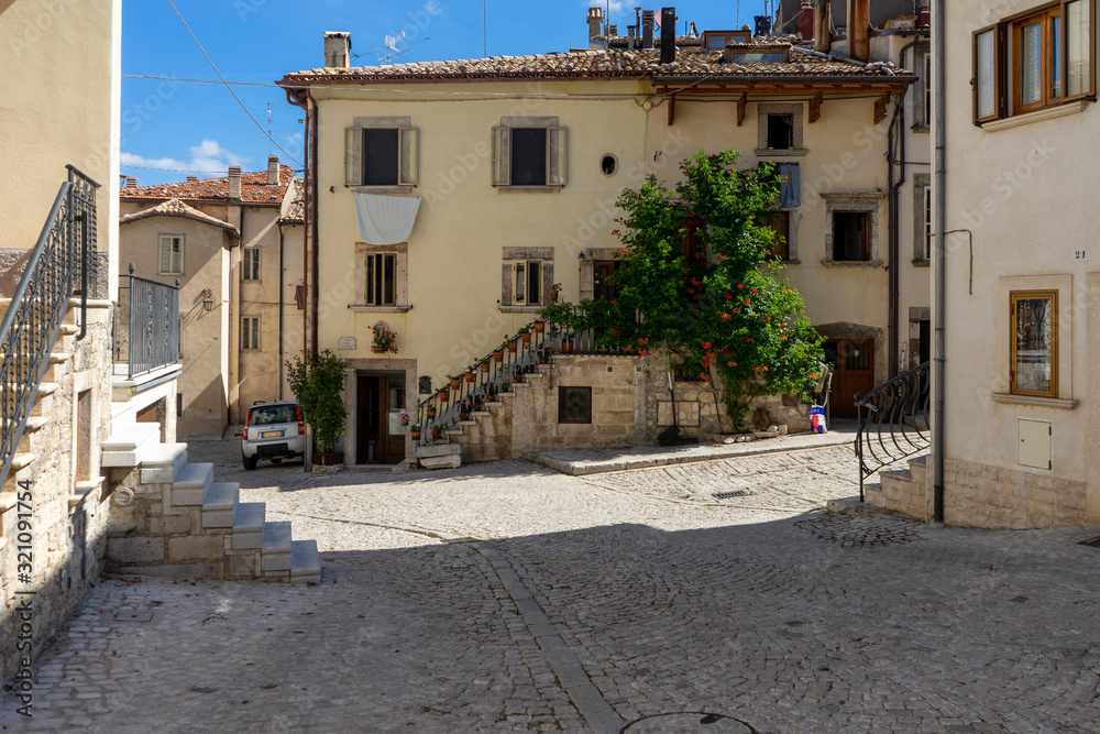 italy, Abruzzo, Pescocostanzo