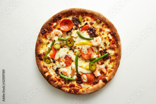 pizza with mushrooms and tomatoes