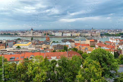Fototapeta Naklejka Na Ścianę i Meble -  Budapest, Hungary cityscape and urban view