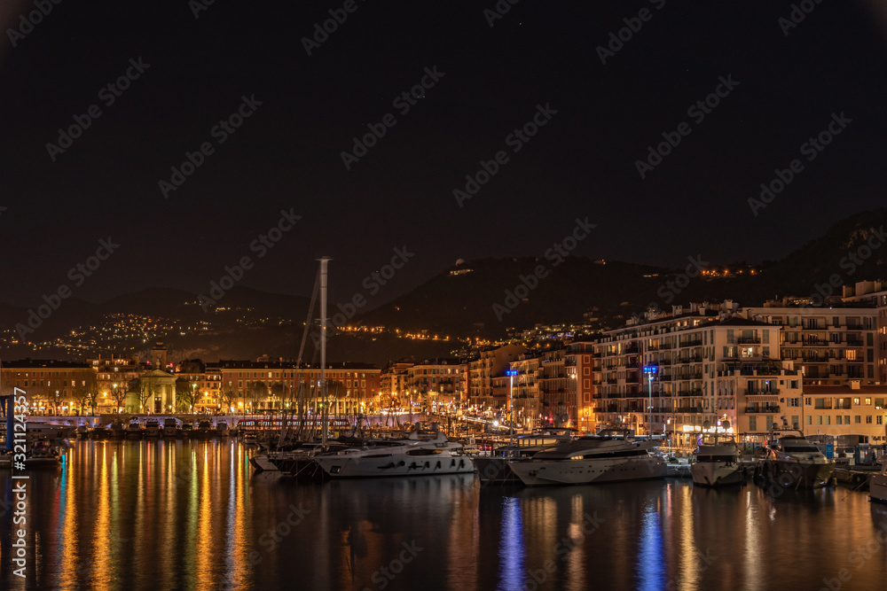 Port Lympia  de Nice la nuit - Port Lympia of Nice by night
