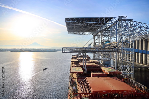 Canvastavla Cargo terminal for loading grain cargo by shore cranes