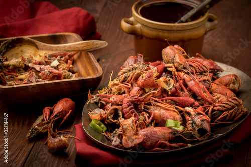 Εκτύπωση καμβά Leftover empty crawfish shells.