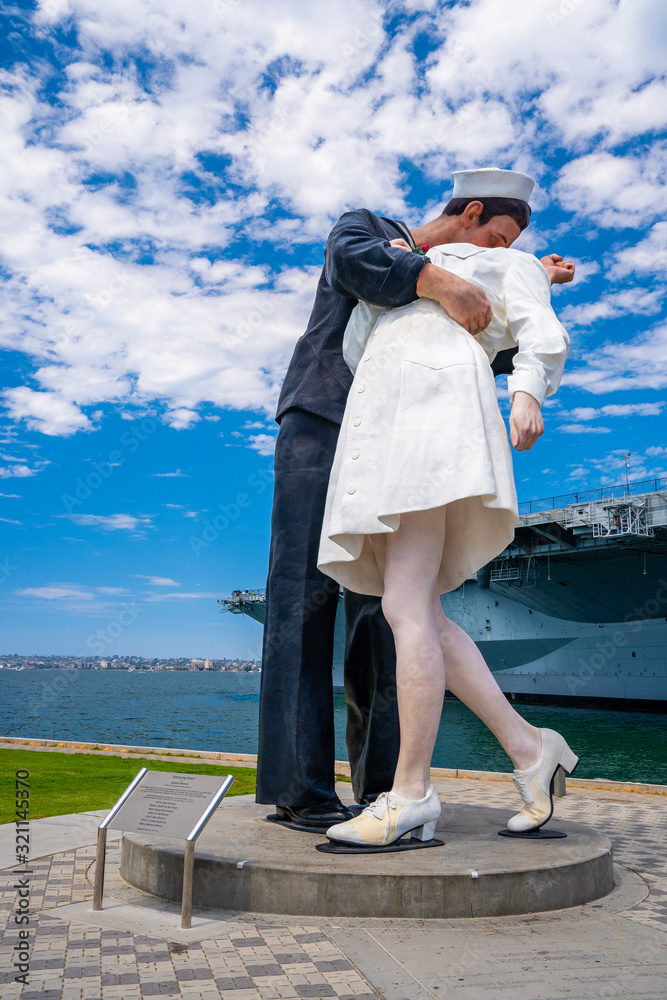 Unconditional Surrender sculpture at sea port in San Diego. By Seward ...