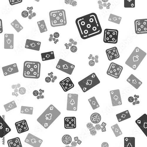 Set Game dice, Casino chips, game dice and glass of whiskey with ice cubes, Playing card with spades symbol and Playing card with clubs symbol on seamless pattern. Vector