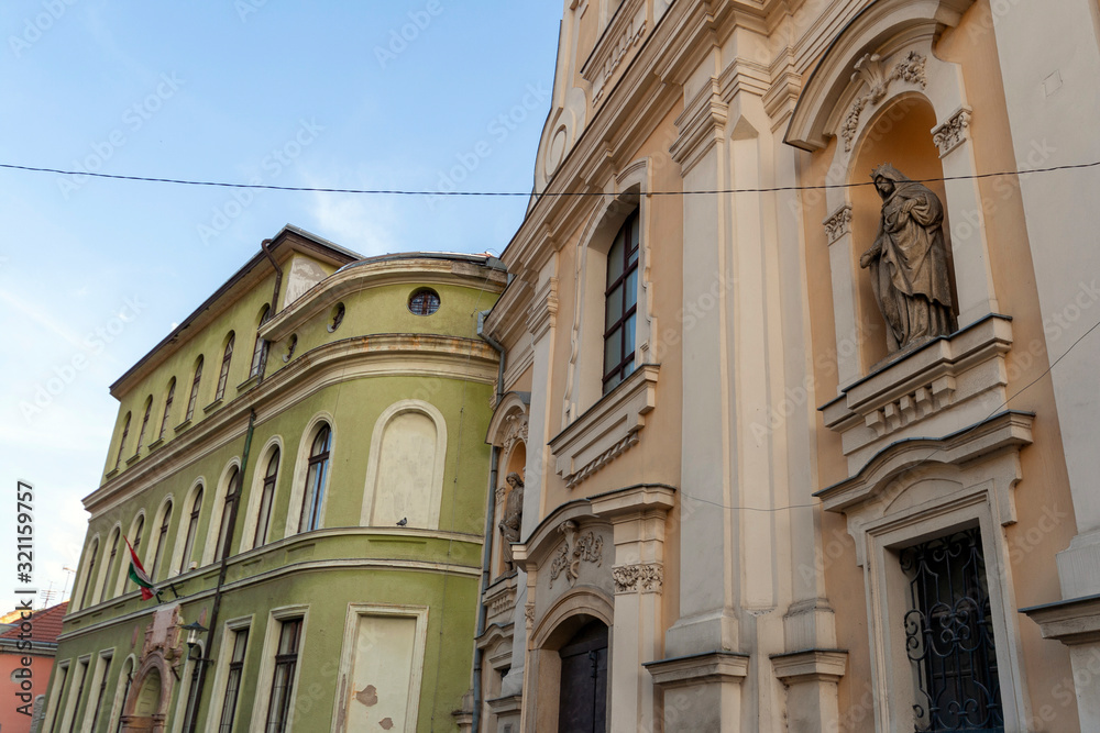 Obraz premium Old buildings in Esztergom, Hungary.