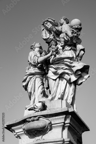 statue in black and withe  © Fede