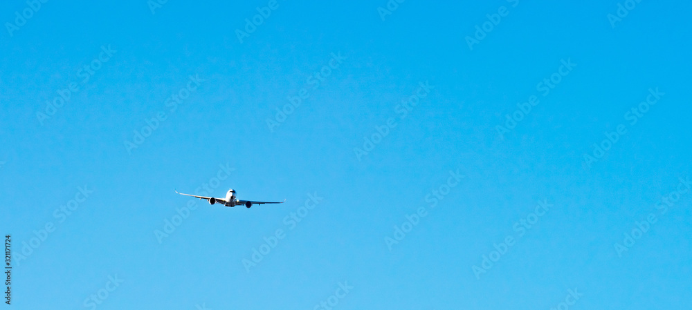 旅客機・飛行機・青空 旅客機・飛行機・青空