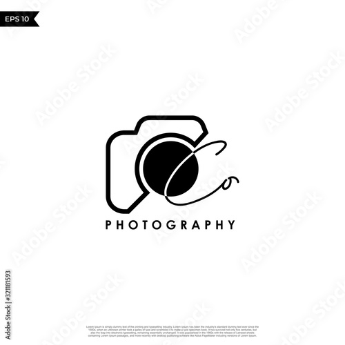 Initial Letter CO with camera. Logo photography simple luxury vector.