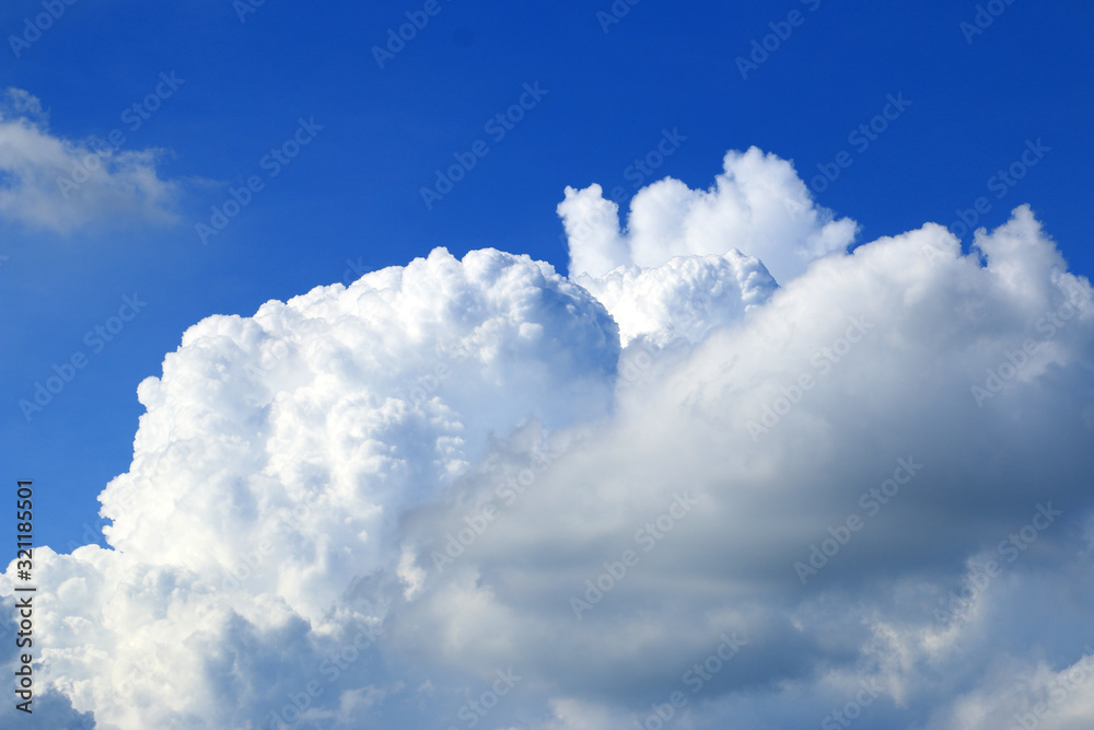 雲 夏雲 積乱雲 入道雲 空 青空 夏空 Stock Photo Adobe Stock 雲 夏雲 積乱雲 入道雲 空 青空 夏空 Stock Photo Adobe Stock