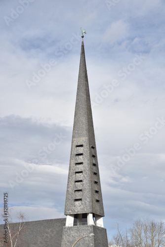Kirchturm modern © R+R