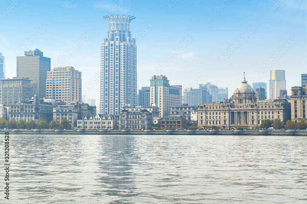 Obraz premium Panoramic view of the bund city in huangpu district, Shanghai