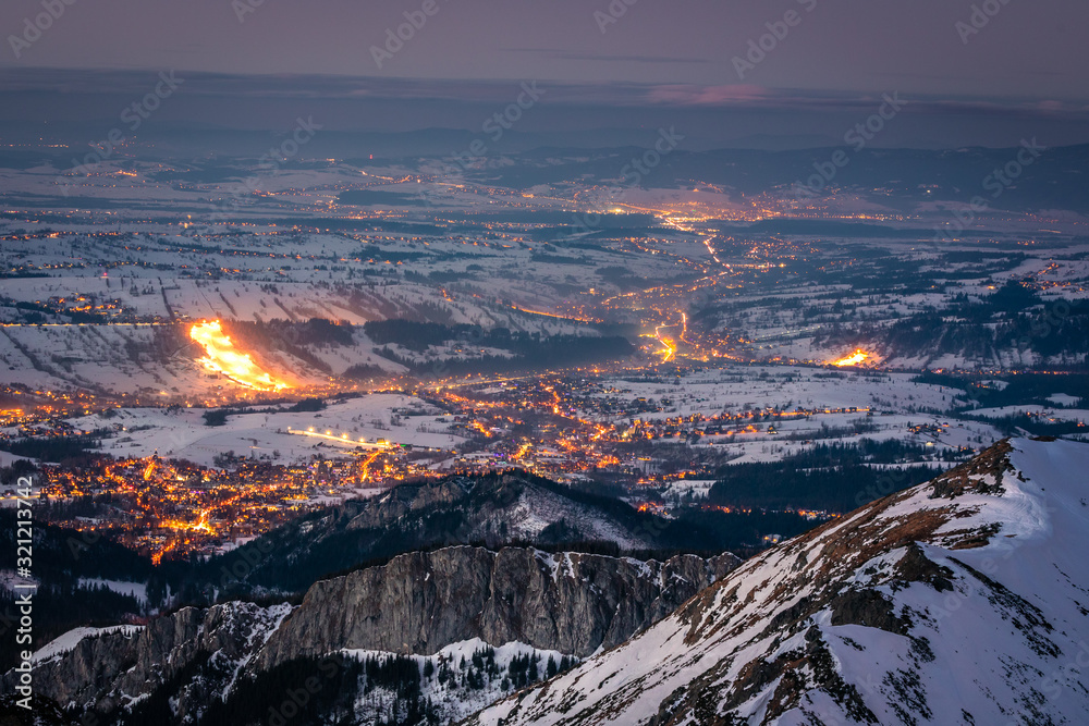 Winter in Tatra Moutains in Poland. High Tatras landscape photos. - obrazy, fototapety, plakaty 