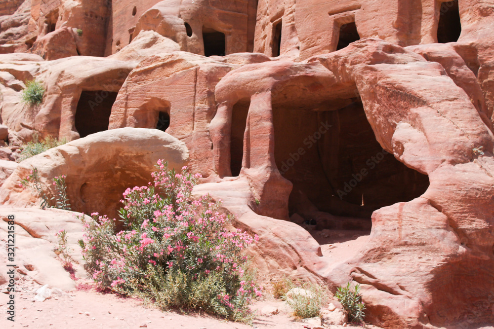 petra cave