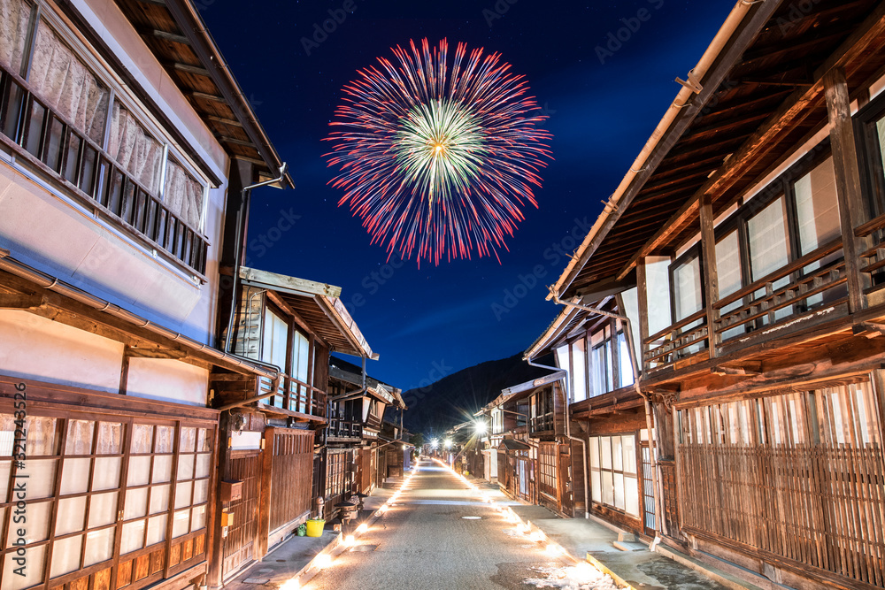 冬の奈良井宿で行われるアイスキャンドル祭りの花火 Stock Foto Adobe Stock