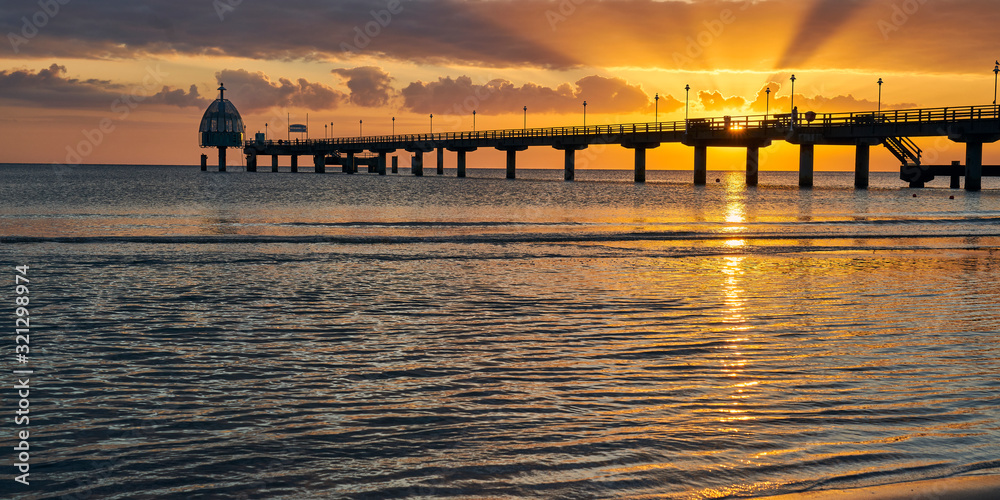 Fototapeta premium Sunrise