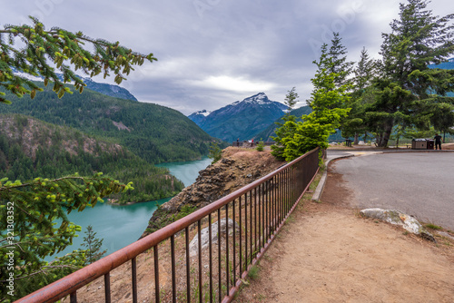 Mountain landscape with Diabolo Lake, Cascades National Park, Washington, USA © karamysh