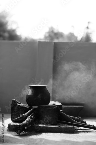 Black/White Picture of Indian Traditional Stove