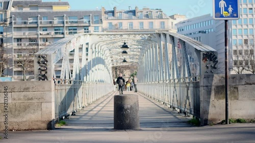 Pont Passerelle de l'arsenal Paris dolly photo