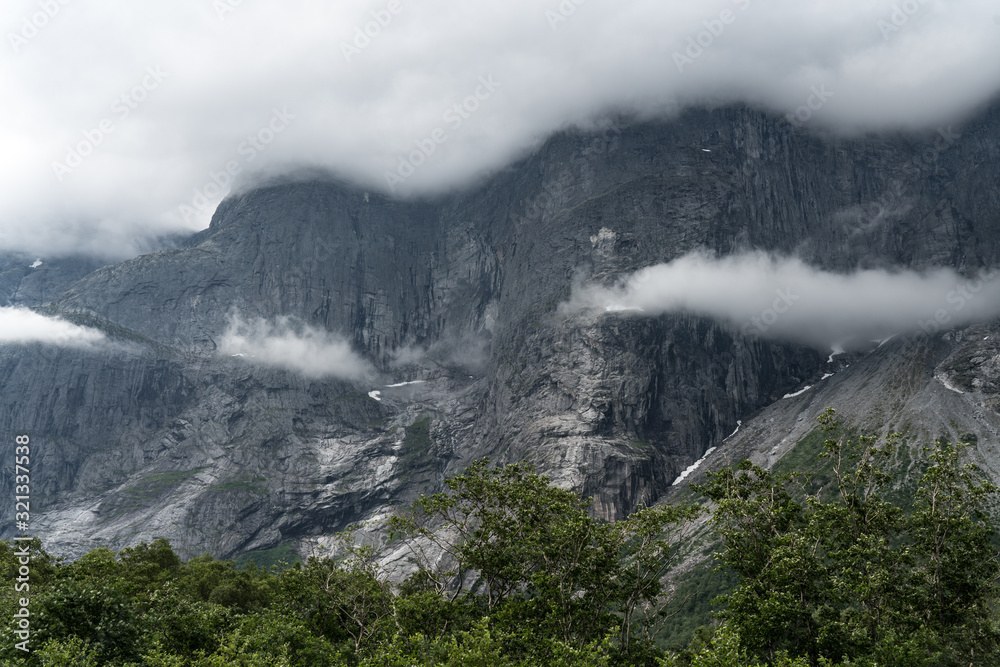 Trollwand im Romsdal