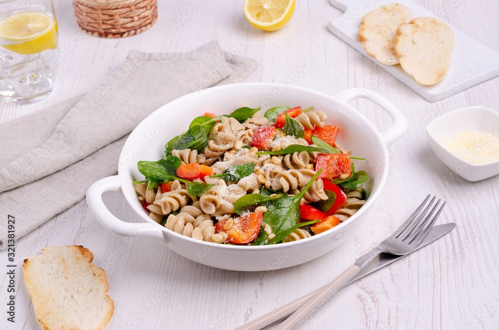 Brown pasta with vegetables Brown pasta with vegetables