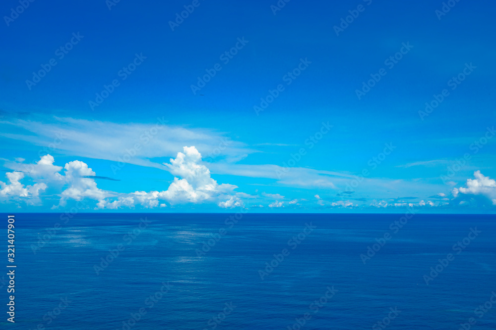 小笠原　青い海と空