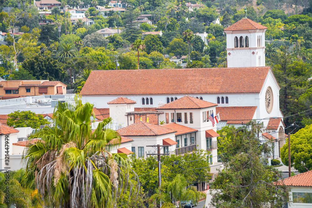 Obraz premium Santa Barbara, California. Aerial view of County Courthouse Gardens