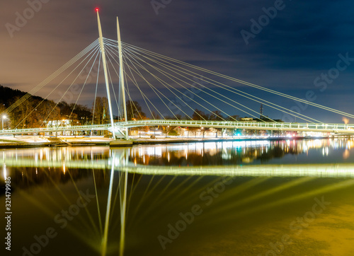 Most dla pieszych na rzece Drammenselva w Drammen